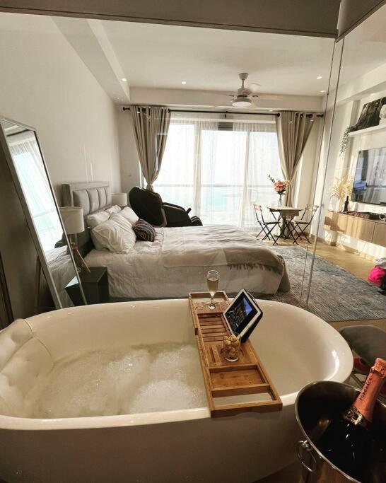 Luxury Seaview -rak Marjan Island